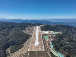 云南鳳慶通用機(jī)場建設(shè)工程項(xiàng)目土石方、地基處理及排水工程施工